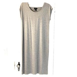 Tee Shirt midi dress.